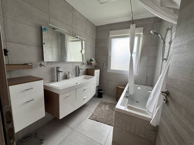 Vente Maison 4 pièces 132 m² Peillonnex 74250
