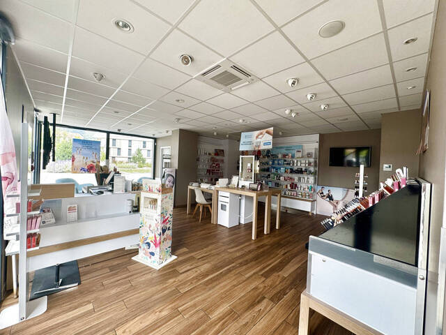 Sale Buisness fonds de commerce 130 m² Saint-Jorioz 74410