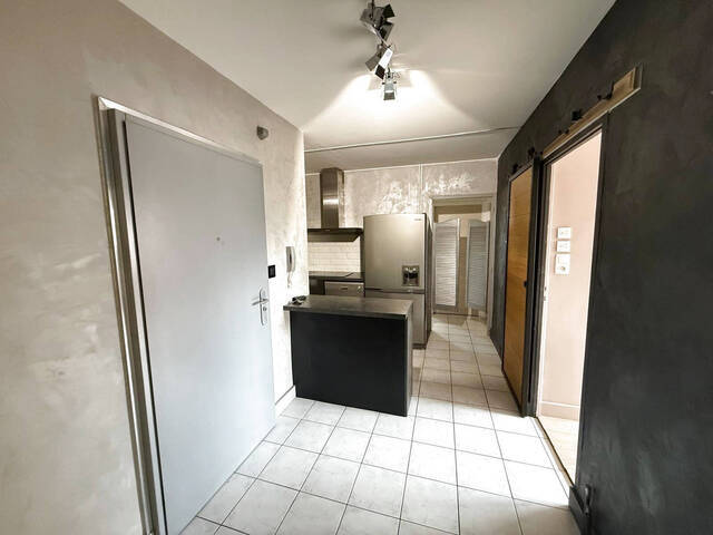 Sale Apartment 3 rooms 69 m² Ambilly 74100 Proche Du Centre Ville