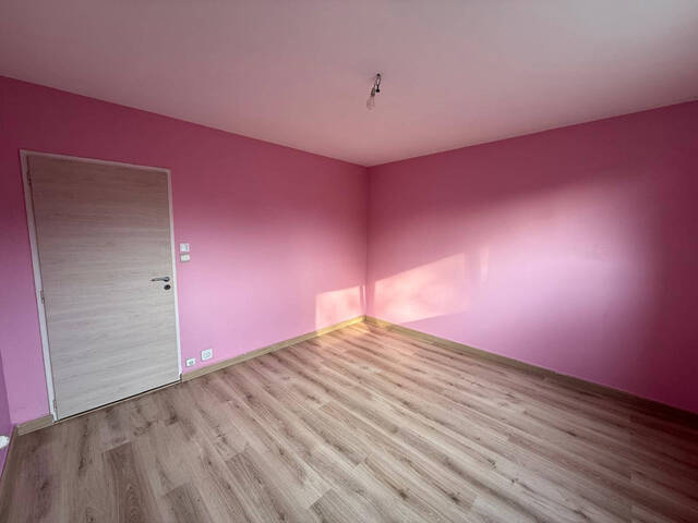 Sale Apartment 3 rooms 69 m² Ambilly 74100 Proche Du Centre Ville
