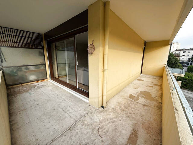Sale Apartment 3 rooms 69 m² Ambilly 74100 Proche Du Centre Ville