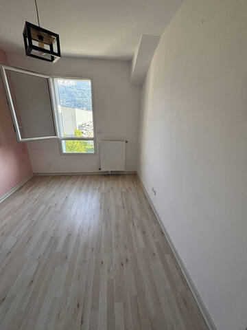Sale Apartment duplex 4 rooms 75 m² Marignier 74970 Axe passage