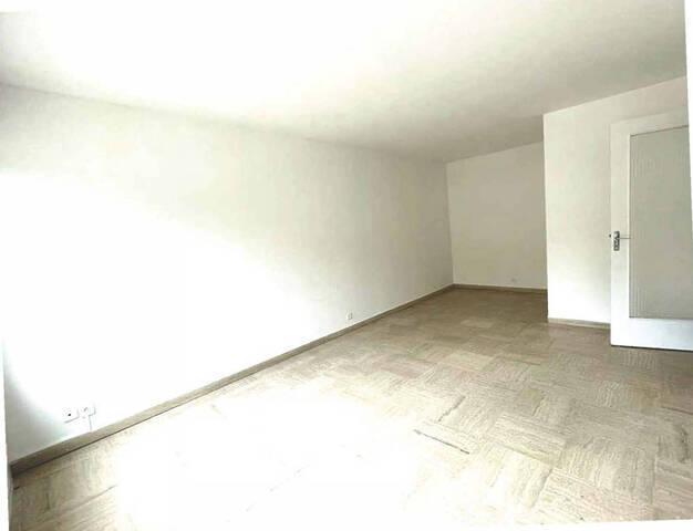 Sale Apartment studio 1 room 35 m² Saint-Julien-en-Genevois 74160 Proche du centre ville