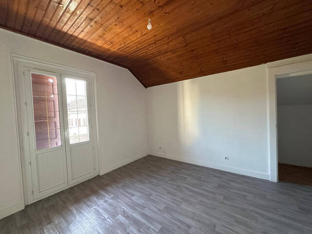 Vente Maison 8 pièces 240 m² Marnaz 74460
