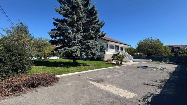 Vente Maison 7 pièces 180 m² Vétraz-Monthoux 74100 Axe passage