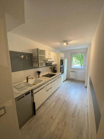 Sale Apartment 4 rooms 82 m² Chambéry 73000