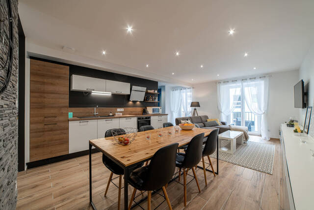 Rent Apartment 4 rooms 90 m² Charvonnex 74370