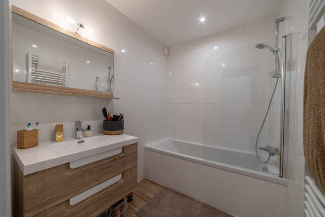 Rent Apartment 4 rooms 90 m² Charvonnex 74370