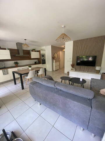 Sale Apartment rez of garden 3 rooms 62 m² Vétraz-Monthoux 74100 Axe passage
