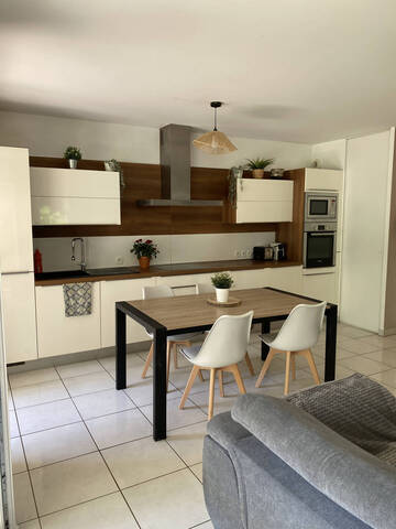 Sale Apartment rez of garden 3 rooms 62 m² Vétraz-Monthoux 74100 Axe passage