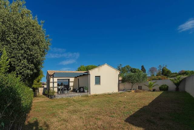 Sale House 4 rooms 109 m² Bezouce 30320