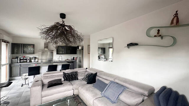 Vente Appartement rez de jardin 4 pièces 85 m² Annemasse 74100 10 min à pied de Geant