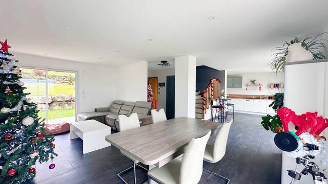 Sale House 5 rooms 122 m² Saint-Cergues 74140 Calme