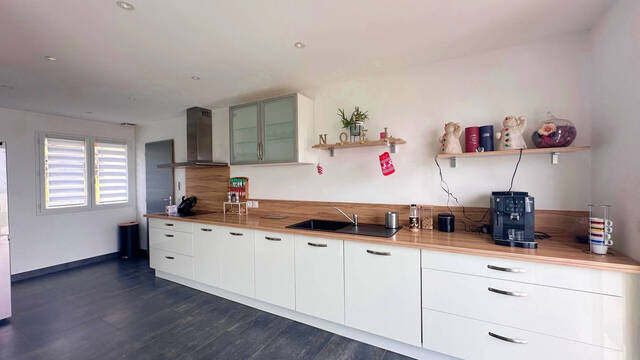 Sale House 5 rooms 122 m² Saint-Cergues 74140 Calme