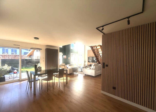 Vente Maison 6 pièces 170 m² Cluses 74300 Proche De Tout Commerces