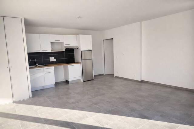 Location Appartement 3 pièces 68 m² Scionzier 74950 Proche du centre ville