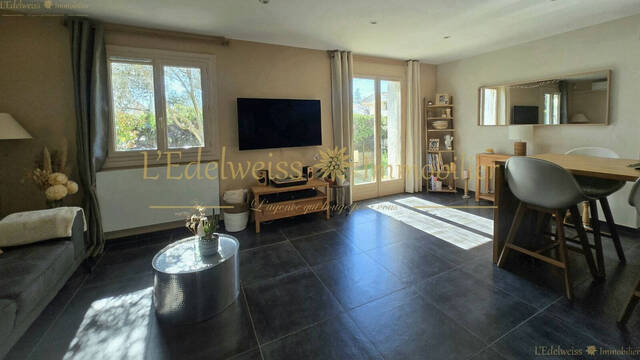 Sale House 6 rooms 147 m² Bouillargues 30230