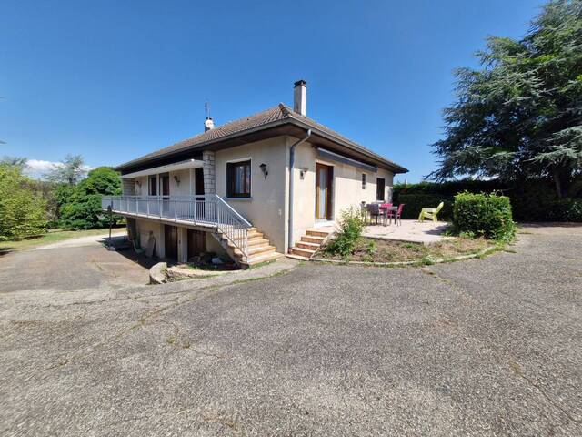 Location Maison 6 pièces 180.31 m² Saint-Savin 38300