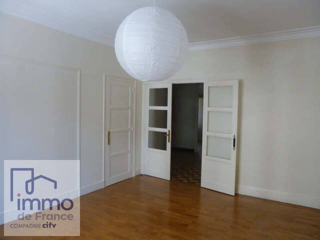Location Appartement 3 pièces 82.02 m² Grenoble 38000 Championnet
