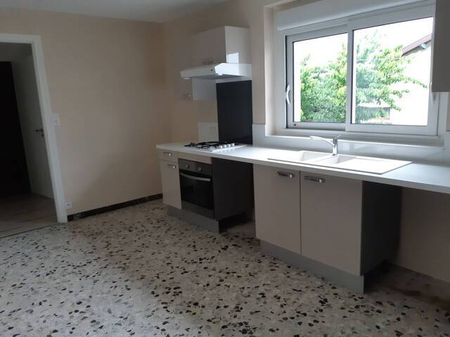Rent Apartment 4 rooms 94 m² Échirolles 38130