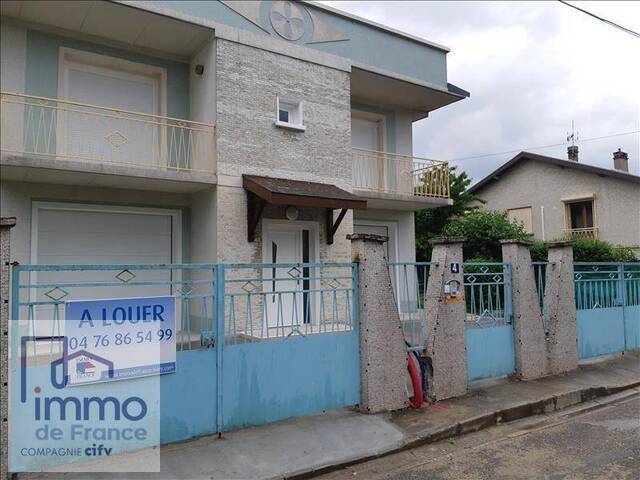 Location Appartement 4 pièces 94 m² Échirolles 38130
