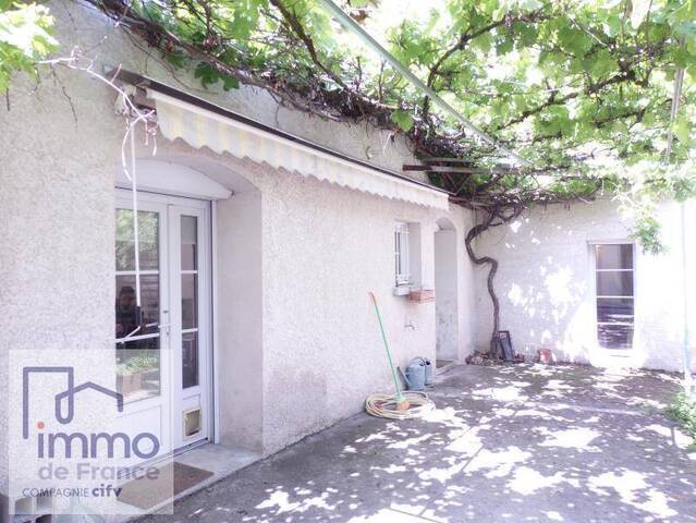 Rent House 4 rooms 168.53 m² Fontaine 38600