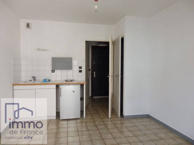 Location Appartement studio 1 pièce 21.94 m² Grenoble 38000