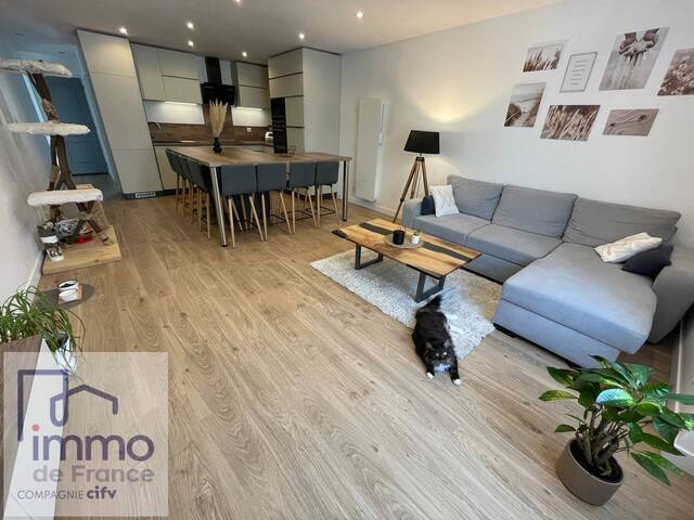 Vente appartement 4 pièces 80 m² à Bourgoin-Jallieu (38300)