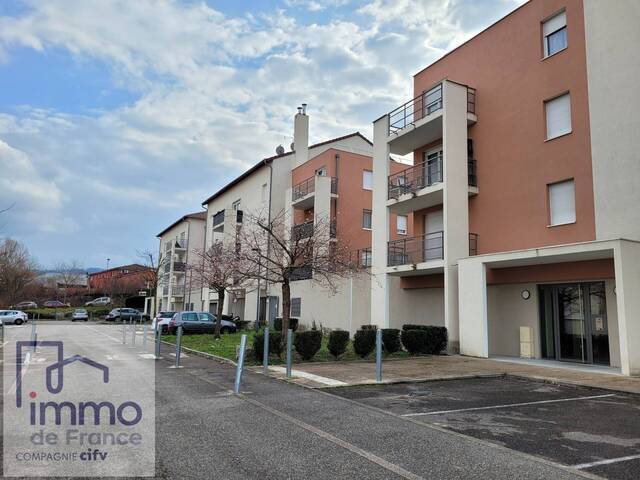 Acheter Appartement t2 47.8 m² Bourgoin-Jallieu (38300)
