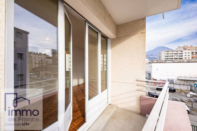 Vendu Appartement t3 77.38 m² Grenoble 38100