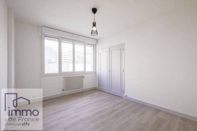 Vendu Appartement t3 77.38 m² Grenoble 38100