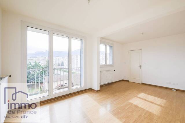 Vente appartement 4p+c 5 pièces 73.47 m² à Saint-Martin-d'Hères (38400)