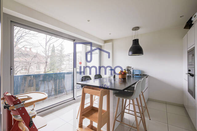 Vente Appartement 5 pièces 107.1 m² Grenoble 38000