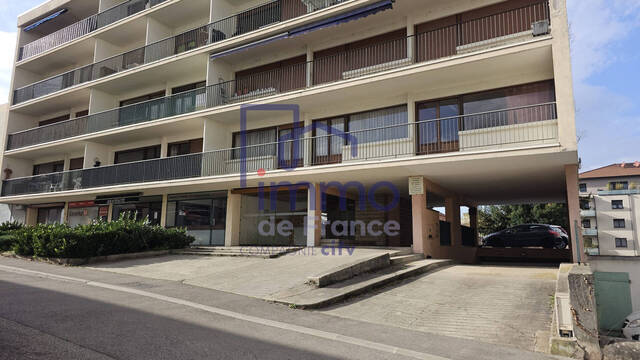 Vente Appartement 5 pièces 107.07 m² Bourgoin-Jallieu 38300