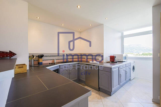 Vente Appartement 4 pièces 72 m² Saint-Martin-d'Hères 38400