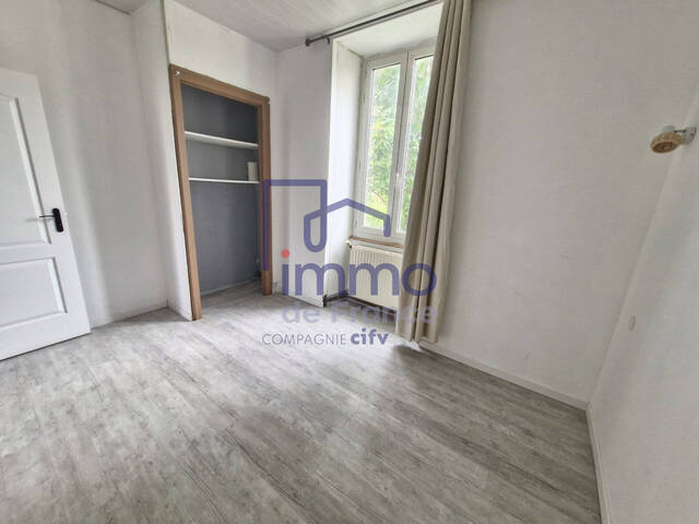 Sale Apartment 3 rooms 59.92 m² La Tour-du-Pin 38110