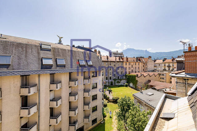 Sale Apartment 1 room 37 m² Grenoble 38000
