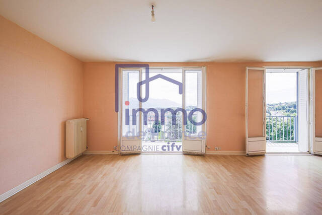Vente Appartement 4 pièces 71 m² Voiron 38500