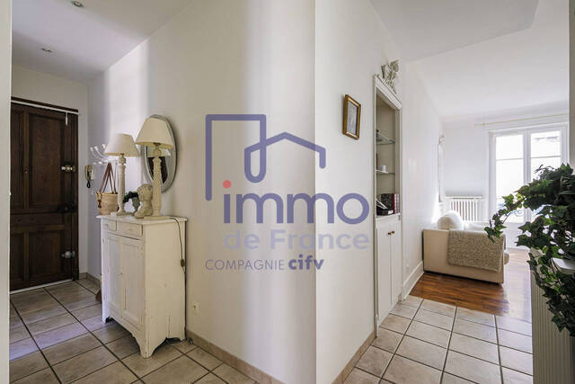 Sale Apartment 2 rooms 55 m² Grenoble 38000