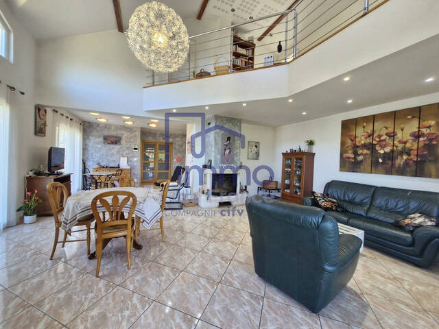 Vente Maison villa 6 pièces 168 m² Bourgoin-Jallieu 38300
