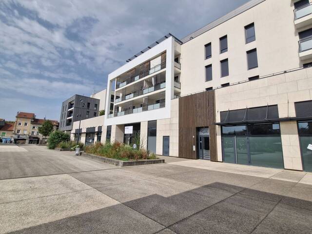 Location Appartement t3 71.7 m² Bourgoin-Jallieu 38300