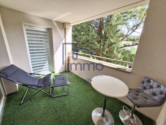 Vente Appartement 2 pièces 52 m² Bourgoin-Jallieu 38300