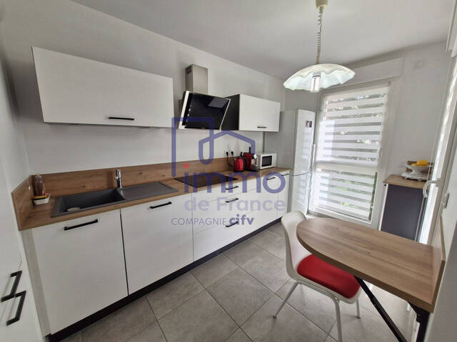 Vente Appartement 2 pièces 52 m² Bourgoin-Jallieu 38300