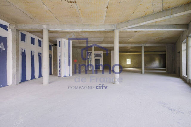 Vente Local commercial 238 m² Voiron 38500