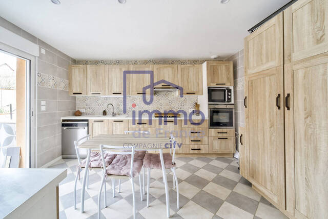 Vente Maison 5 pièces 145 m² Le Pont-de-Beauvoisin 38480