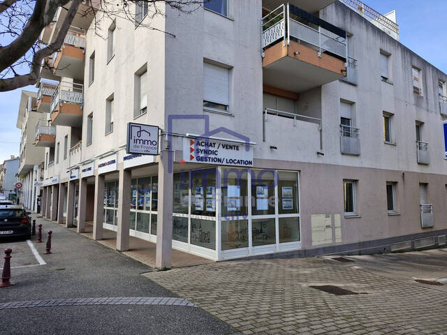 Vente Appartement 1 pièce 32.57 m² Bourgoin-Jallieu 38300