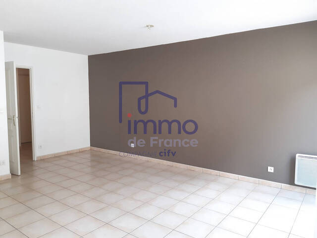 Vente Appartement 1 pièce 32.57 m² Bourgoin-Jallieu 38300