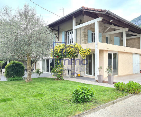 Vente Maison villa 6 pièces 159.96 m² Voreppe 38340