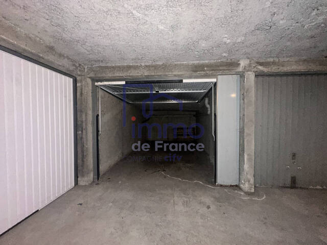 Sale Parking 14 m² Grenoble 38000