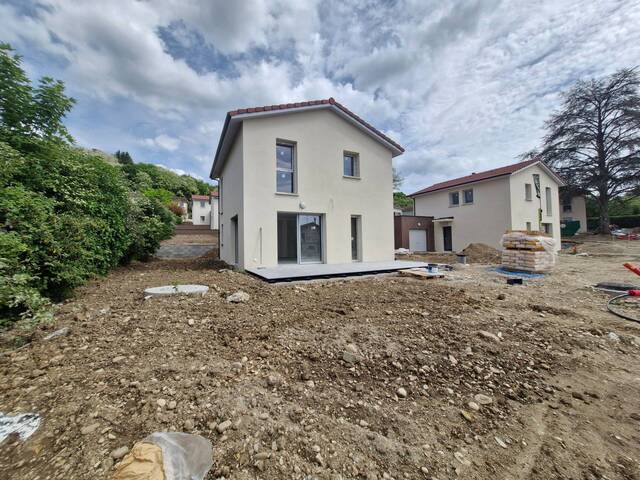 Location Maison 5 pièces 105.77 m² Bourgoin-Jallieu 38300